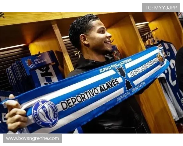 韦斯利与伊尼戈交流盛赞皇社